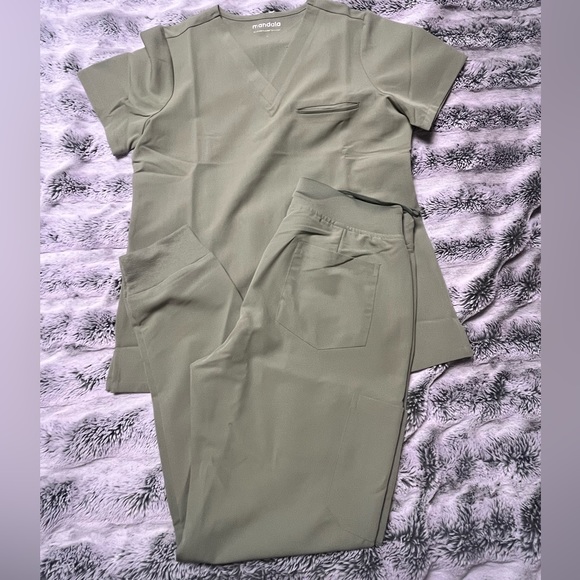 mandala Other - Mandala Women's Olive Scrub Set